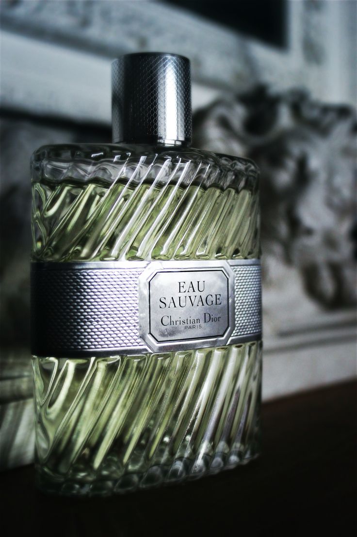Dior Perfume Eau Sauvage by Christian Dior perfume for men Eau de Toilette, 200ml, 197ml